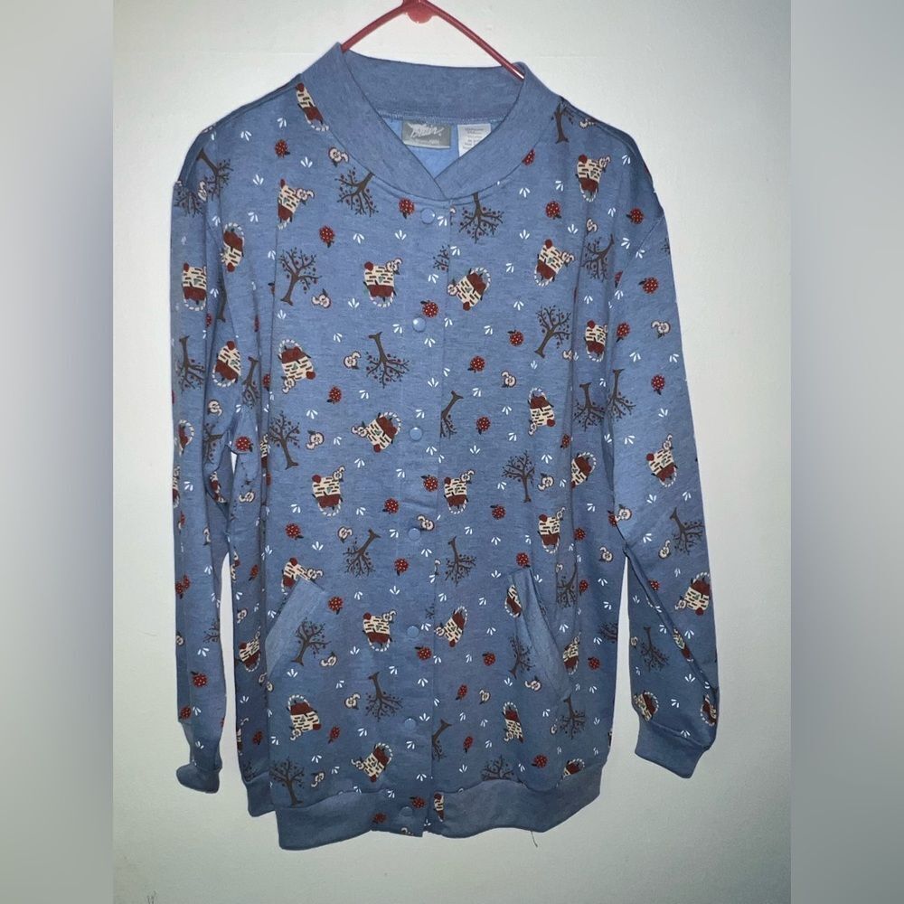 🍎 Vintage Blue Blair Button-Front Sweatshirt w/ Apple Design – Size Medium 🍎